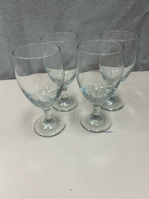 4 WINE GLASSES