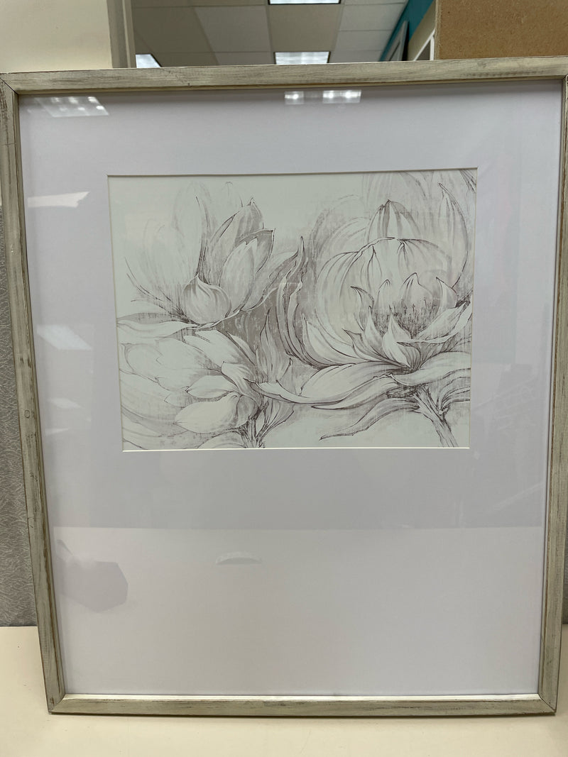B/W FLOWER PRINT