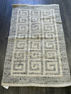 GREY CREAM DESIGN RUG