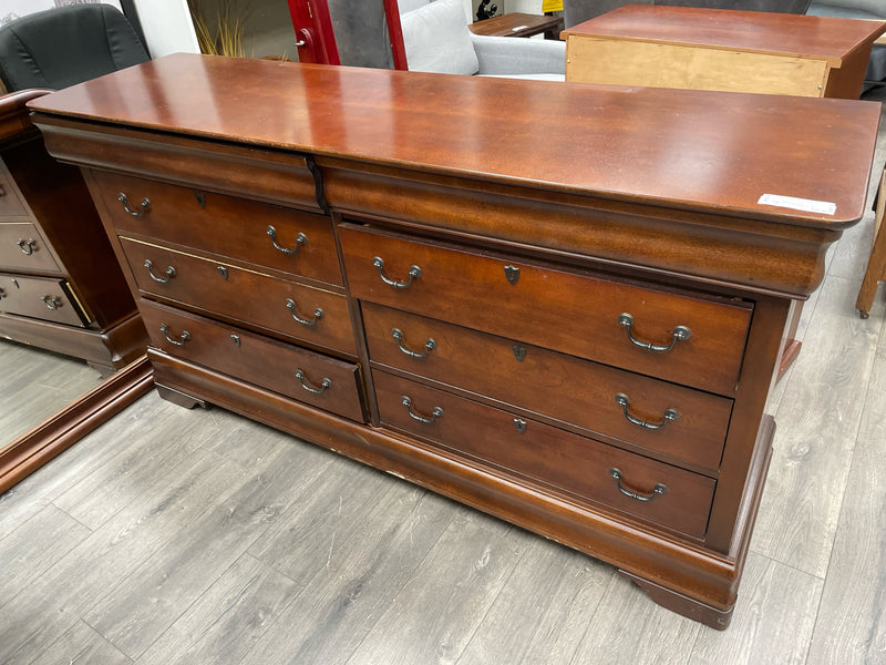 CHERRY 8 DRAWER DOUBLE DRESSER