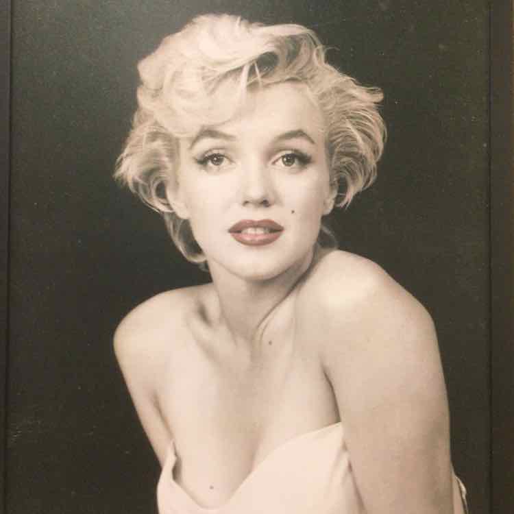 FRAMED MARILYN MONROE PHOTOGRAPH
