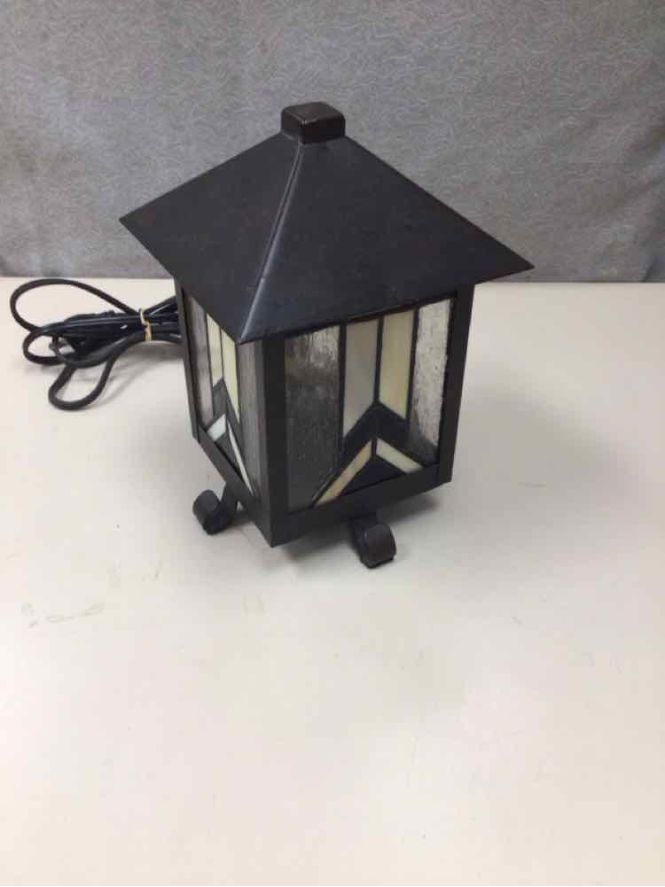 STAINED GLASS LAMP LANTERN