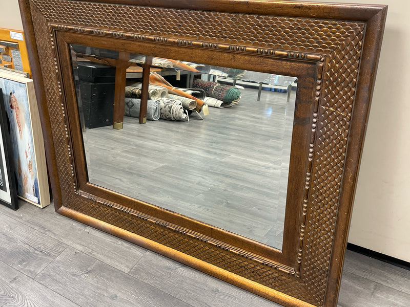 GOLD SCALE DESIGN MIRROR