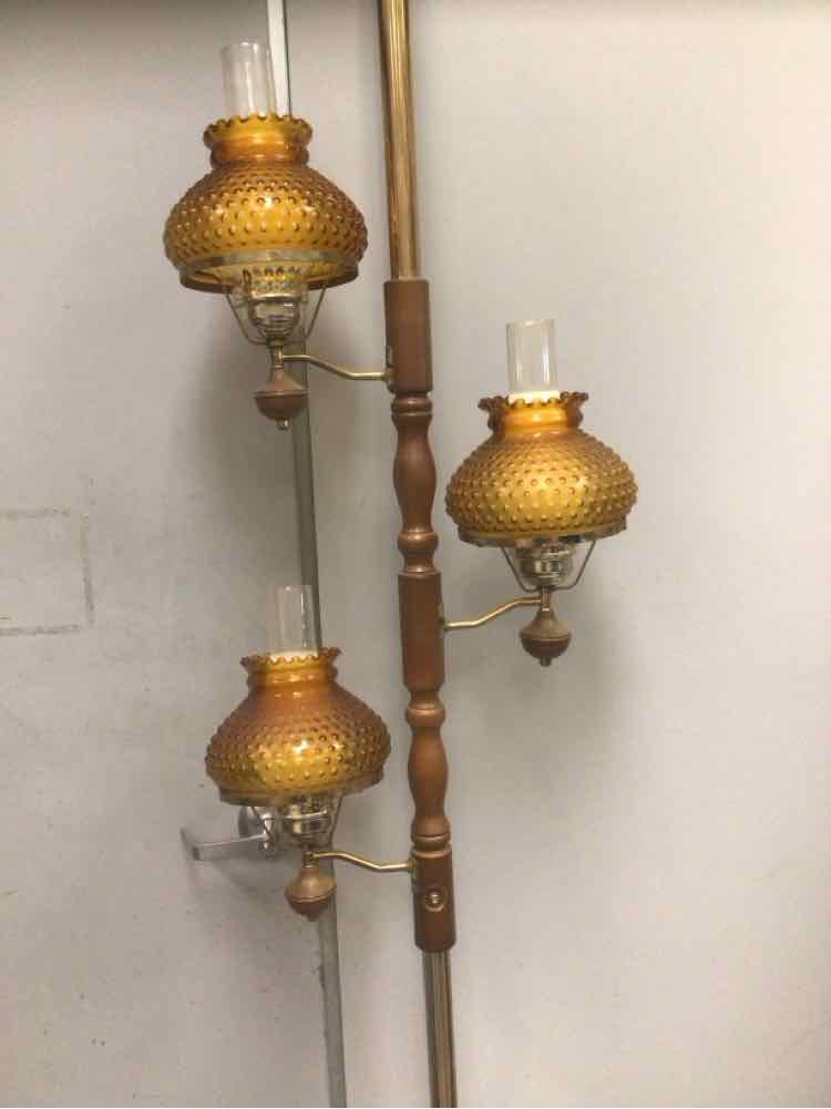 VINTAGE POLE TENSION LAMP