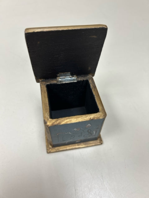 SMALL MUSIC THEME HINGE BOX