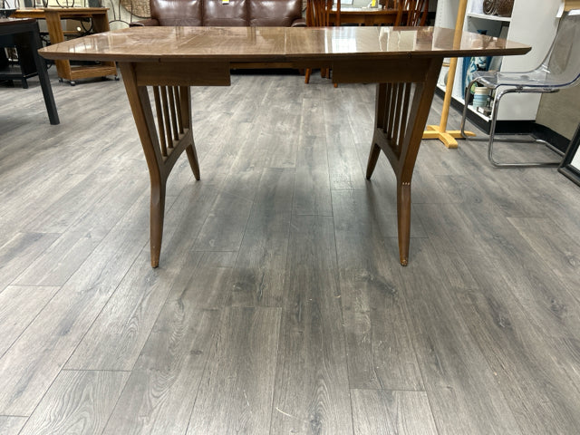 WOOD DROPLEAF TABLE W/3 LEAVES