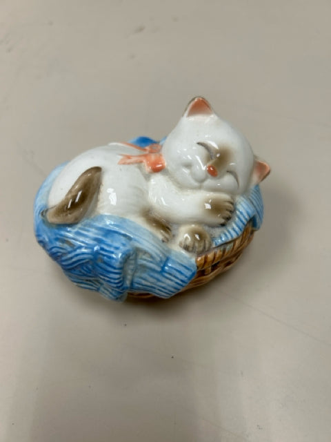 CERAMIC CAT IN BASKET SALT SHAKER