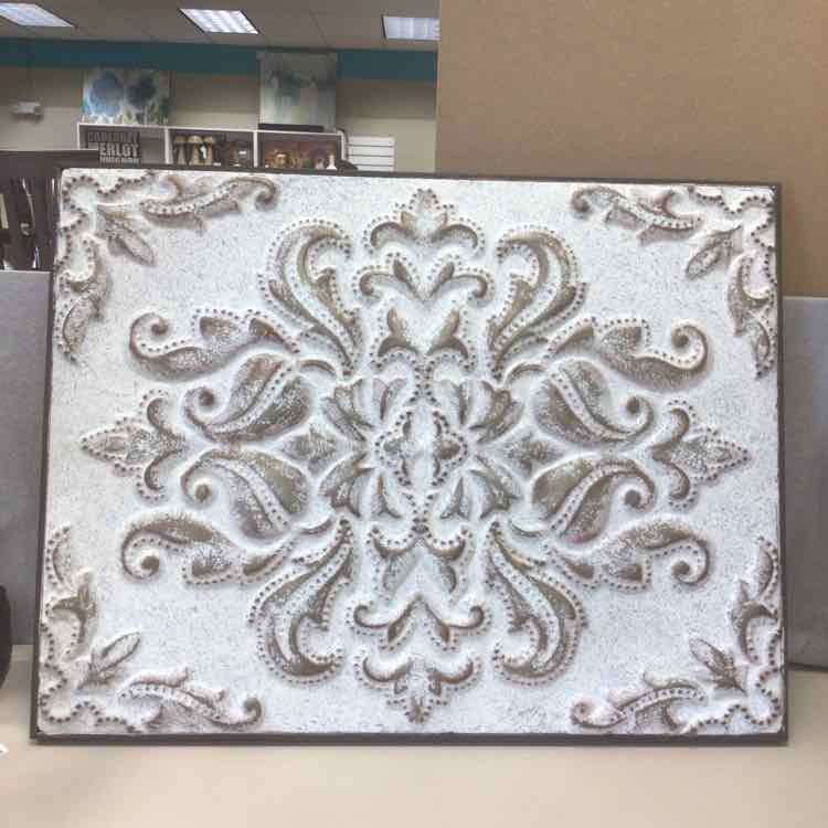 WHITE DISTRESSED METAL EMBLEM