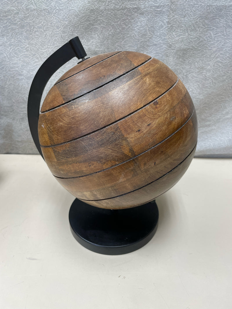 WOOD SPHERE ON METAL STAND