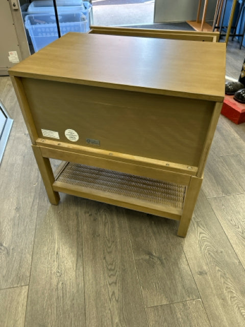 BROWN WOOD 2 DRAWER NIGHTSTAND