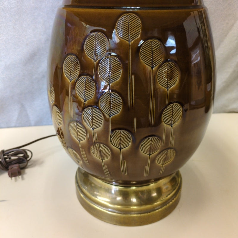 BROWN W/BRASS BASE LAMP