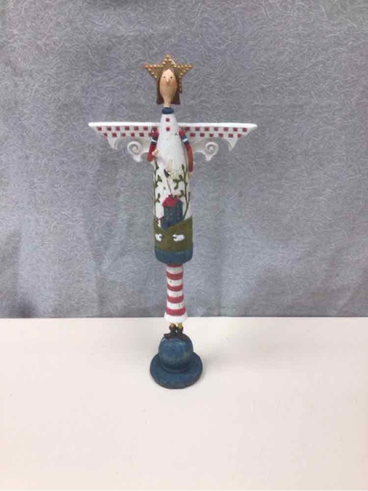WOODEN ANGEL GOLD STAR