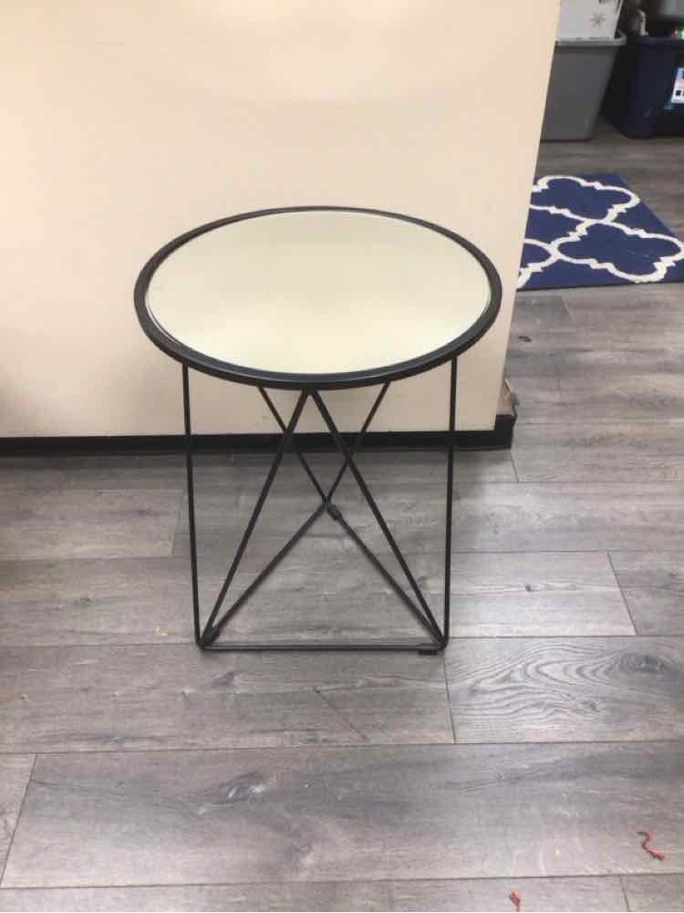 MIRROR TOP BLACK END TABLE