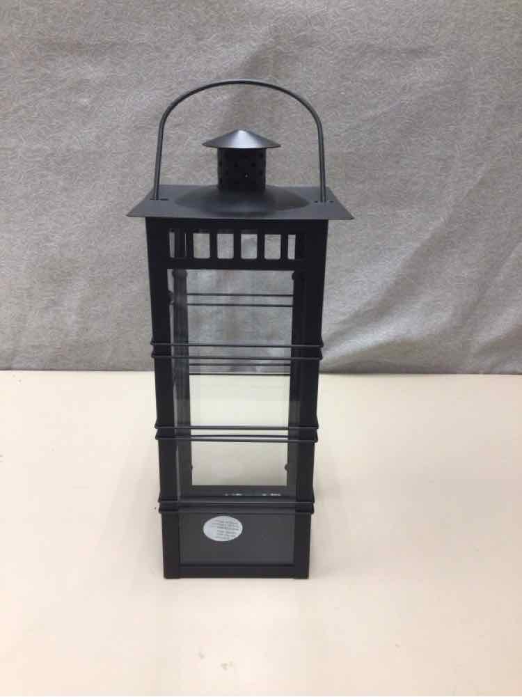 METAL/GLASS LANTERN