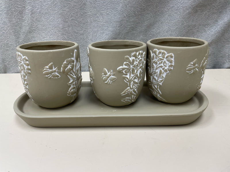 3 GREY PLANT VASES ON STAND
