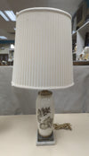 WHITE BASE LAMP W/COUPLE DESIGN