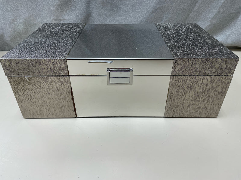 SILVER MIRRORED JEWELRY BOX