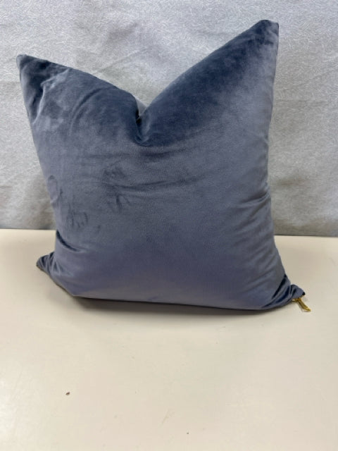 SILVER W/GOLD PILLOW