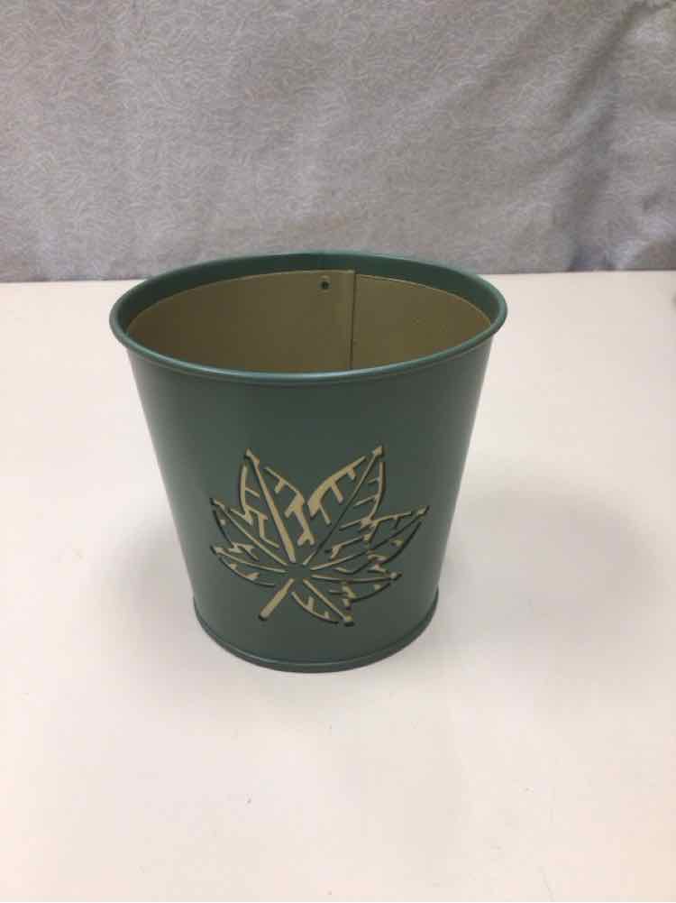 SMALL FALL THEME BUCKET