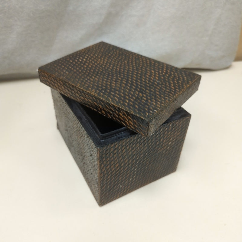 BROWN "SCALED" BOX