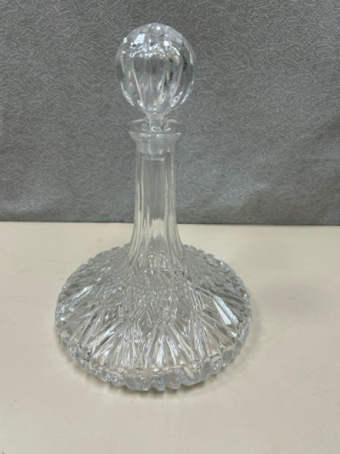 CLEAR GLASS PRESSED DECANTER