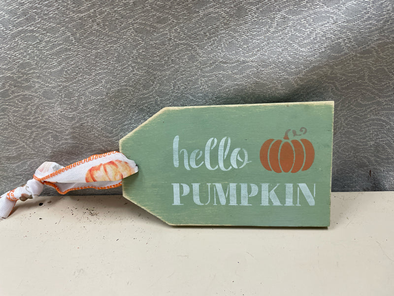 HELLO PUMPKIN WOOD