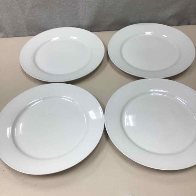 4 WHITE PLATES