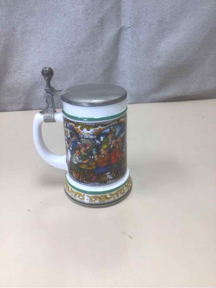 BAR SCENE BEER STEIN