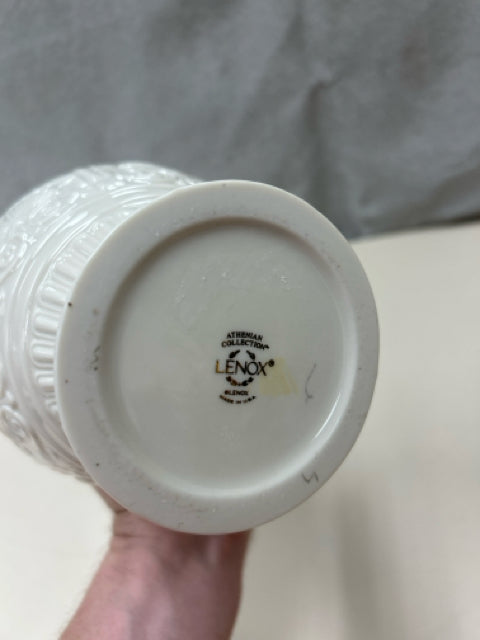 CREAM W/GOLD RIM VASE