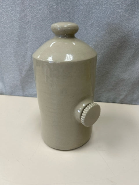 BEIGE CERAMIC FOOT WARMER