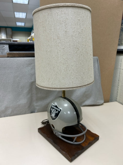 RAIDERS VINTAGE LAMP FOOTBALL HELMET