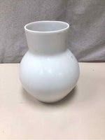 WHITE CURVED VASE