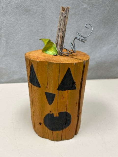 ASSOR JACK O LANTERN WOOD STUMP
