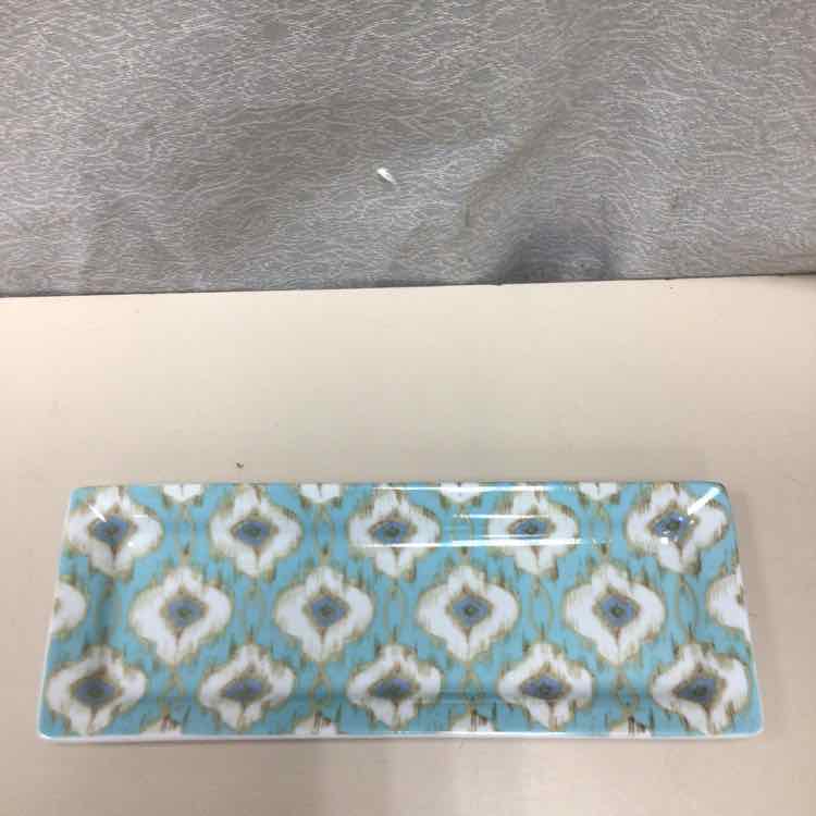 BLUE WHITE CERAMIC TRAY