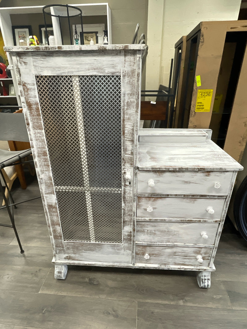 WHITE PAINTED CABINET W/DRAWERS