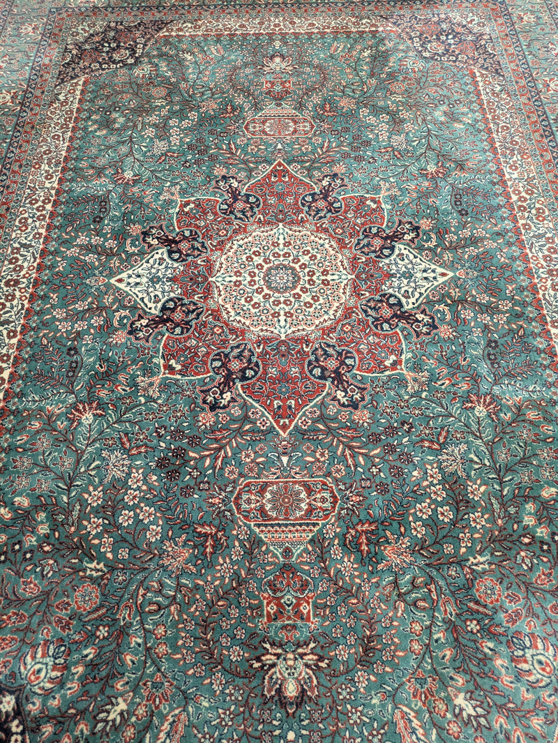 GREEN/RED ORNATE RUG
