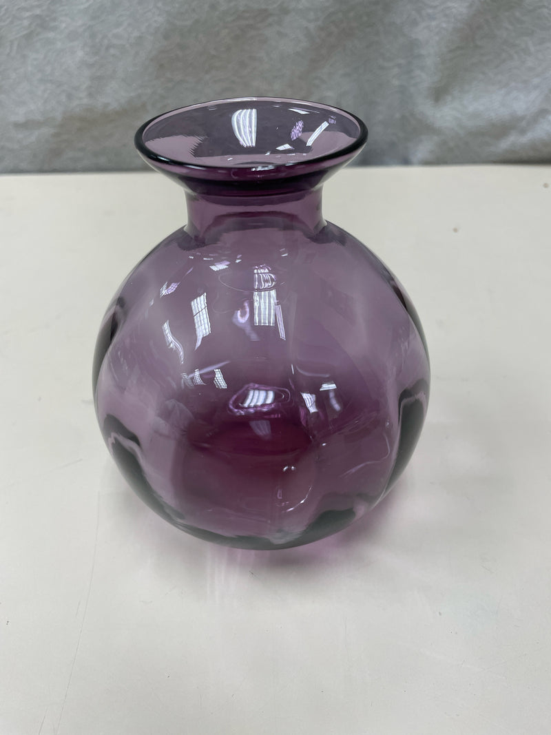 SMALL PURPLE VASE