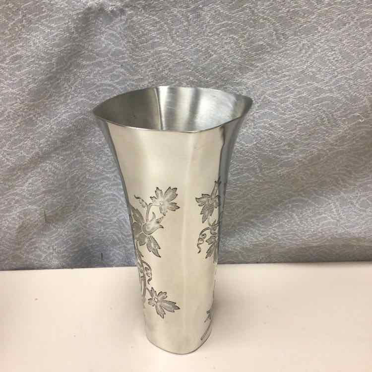 SILVER DESIGN VASE