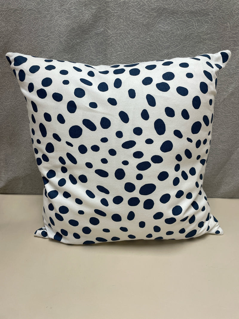 BLUE/WHITE DOTTED PILLOW