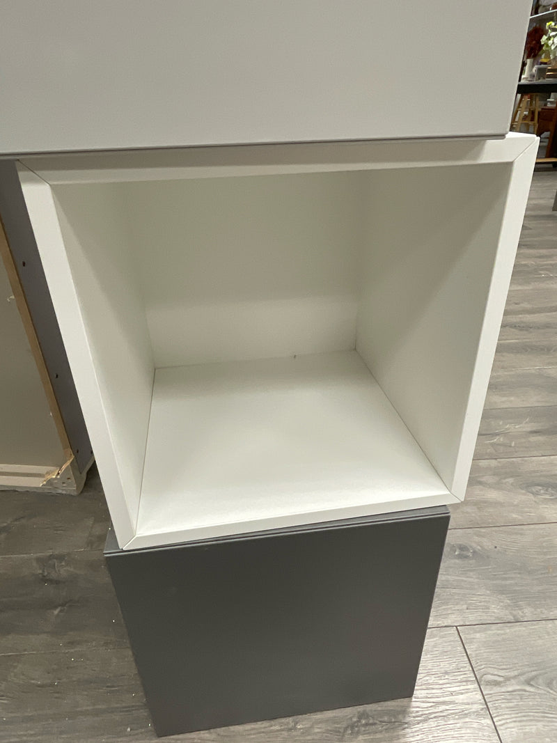 WHITE STORAGE CUBE