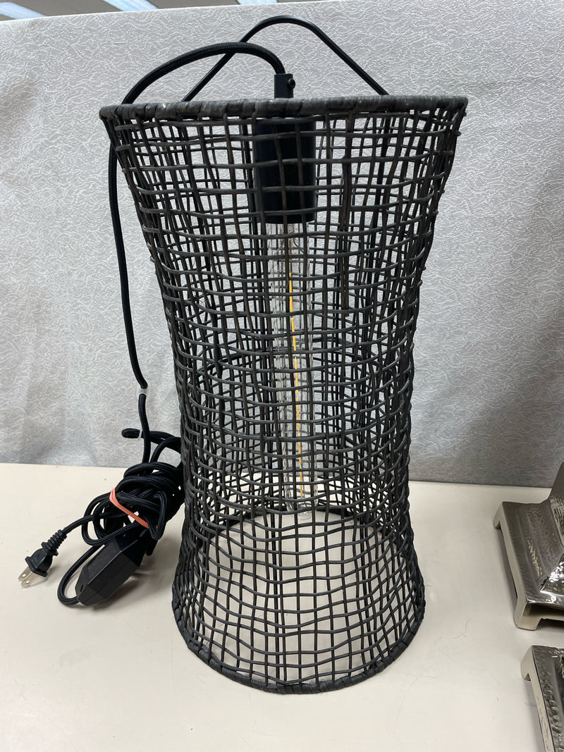 BLACK WEAVE HANGING LIGHT