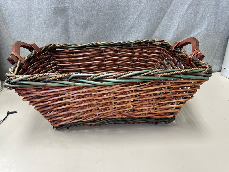 BROWN GREEN WEAVE BASKET W/HANDLES