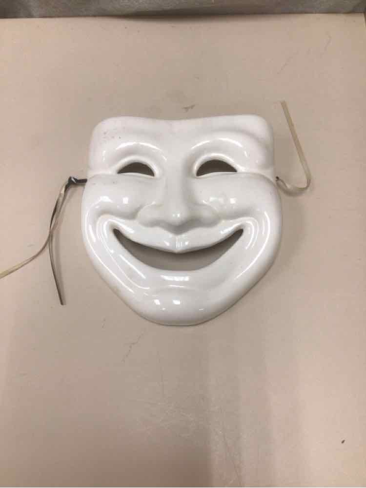 WHITE CERAMIC MASK HANGING