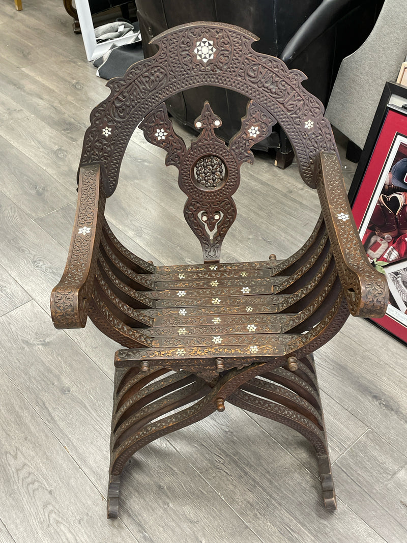 1940'S WOOD CARVED CHAIR