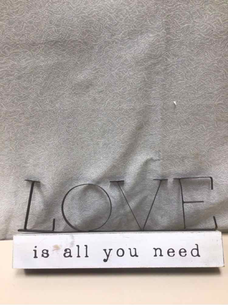 WOOD/METAL LOVE IS ALL YOU NEED