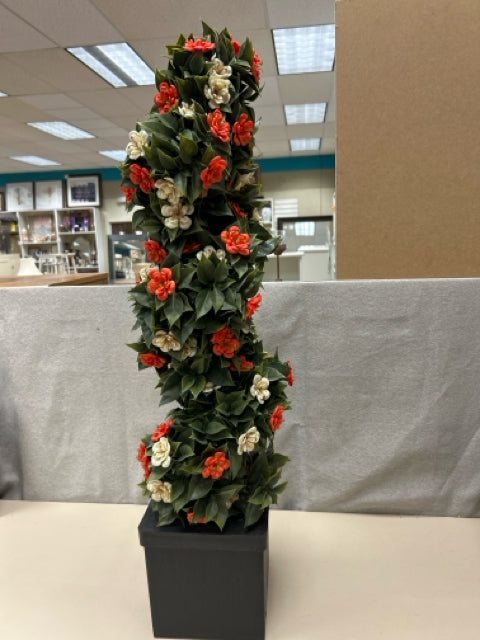 FAUX FLOWERING HEDGE