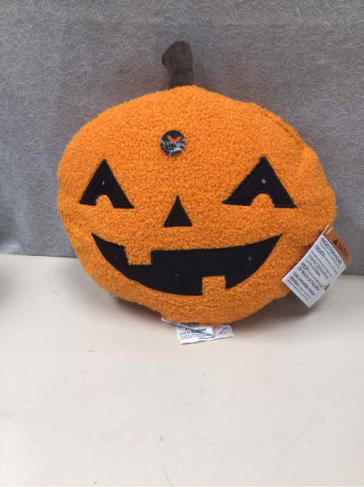 LIGHT JACK O LANTERN HEAD PILLOW