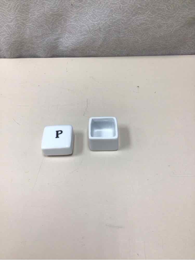 HOMEART WHITE PORCELAIN BOX W/LID