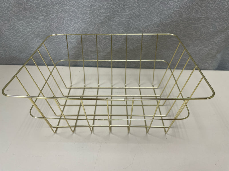 GOLD WIRE BASKET
