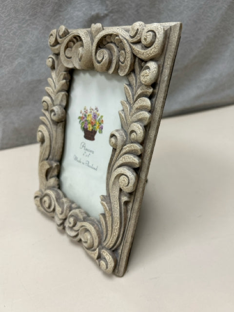 CREAM SWIRL FRAME